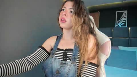 miatorres4 online show from October 25, 3:58 am