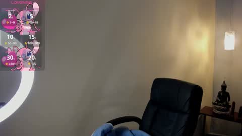 Mia Villalobos online show from October 2, 11:59 am