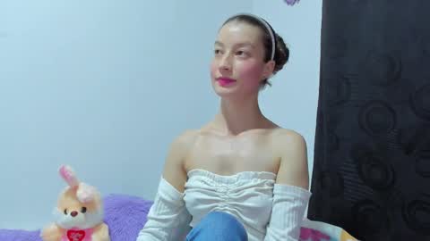  Chloe  online show from September 8, 11:15 pm