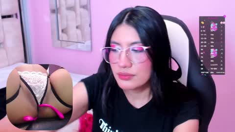 mia online show from January 17, 5:00 am