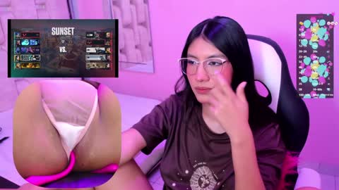 mia online show from January 19, 4:44 am