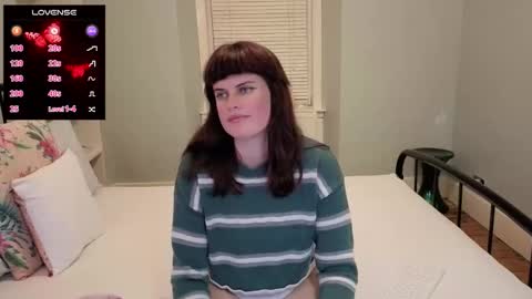 Mia  online show from November 30, 9:52 pm