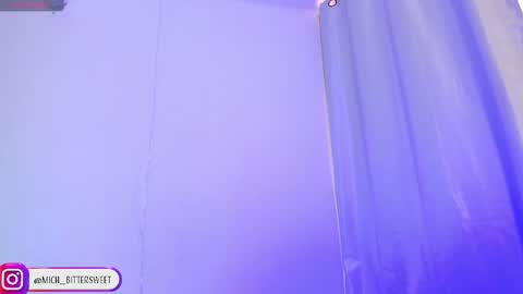 Snapshot of mich_bittersweet chatting on February 19, 6:32 pm online show from February 19, 6:32 pm