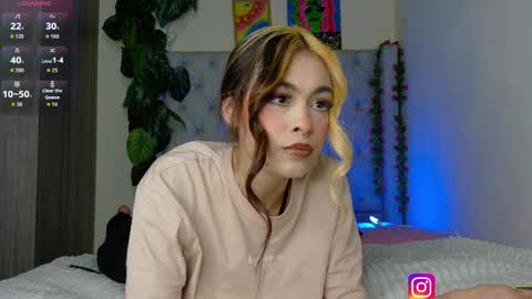 Snapshot of michele_rooss00 chatting on November 1, 10:14 pm melannie follow my new page online show from November 1, 10:14 pm