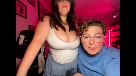 Snapshot of michelebussexx chatting on October 19, 2:57 am michelebussexx online show from October 19, 2:57 am