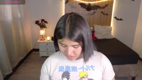 michell_petty01 online show from October 15, 4:42 pm