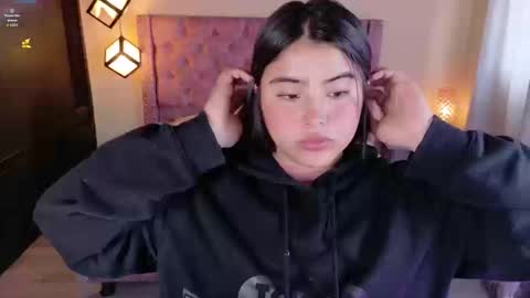 michell_petty01 online show from September 15, 1:52 pm