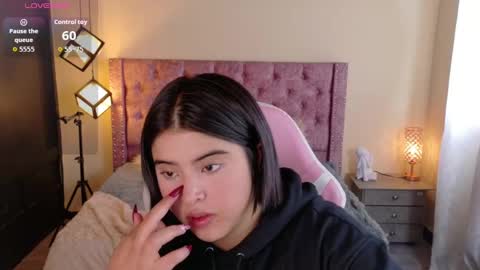 michell_petty01 online show from September 10, 2:50 pm
