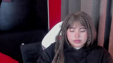 michell_petty01 online show from January 24, 2:30 pm