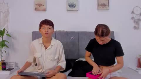 Michell online show from December 22, 3:26 pm