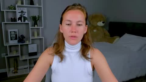 MichelleOrtis online show from April 21, 2:15 am