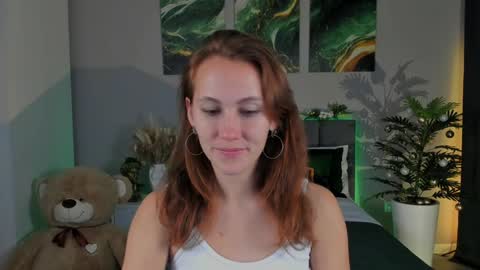 MichelleOrtis online show from December 8, 1:03 pm