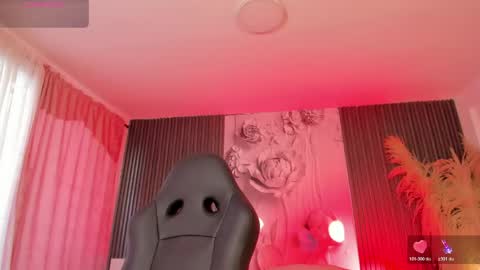 michellepreston_ online show from June 3, 2:33 pm
