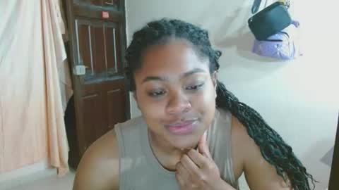 michellmoon32 online show from September 23, 3:59 am