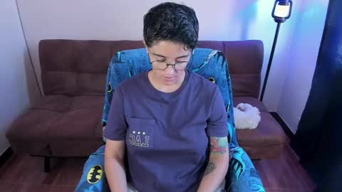 Blue online show from January 7, 3:37 pm