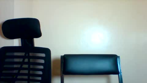 Snapshot of midnightt_tease chatting on October 6, 11:49 am midnightt_tease online show from October 6, 11:49 am