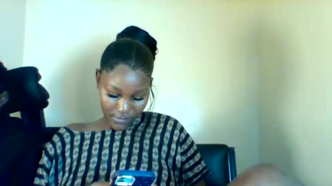 Snapshot of midnightt_tease chatting on October 10, 6:57 pm midnightt_tease online show from October 10, 6:57 pm