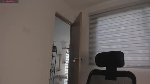 midori__san online show from September 22, 2:15 pm