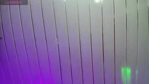 Snapshot of midory_ chatting on October 9, 6:06 am midory_ online show from October 9, 6:06 am