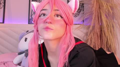   online show from February 4, 1:06 pm