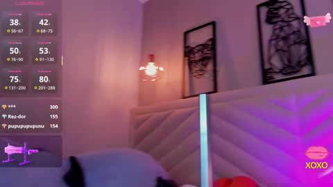 Snapshot of miia__baker chatting on October 22, 2:22 pm online show from October 22, 2:22 pm