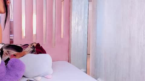 Mia  online show from November 2, 2:53 pm