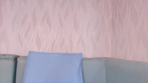 Snapshot of miia_scoott_ chatting on October 6, 12:00 pm miia scoott online show from October 6, 12:00 pm