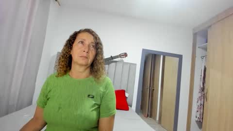 Mia Weed online show from April 6, 11:11 am