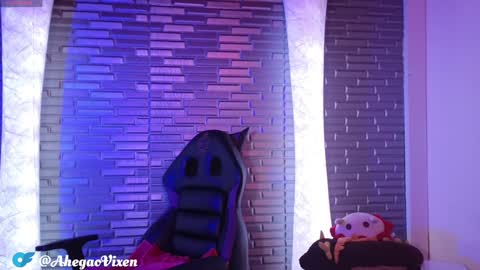 Snapshot of miia_zarate chatting on January 7, 9:14 pm Ma - online show from January 7, 9:14 pm