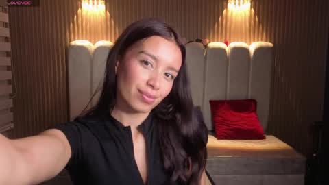 miiaa_evans1 online show from April 17, 8:22 pm