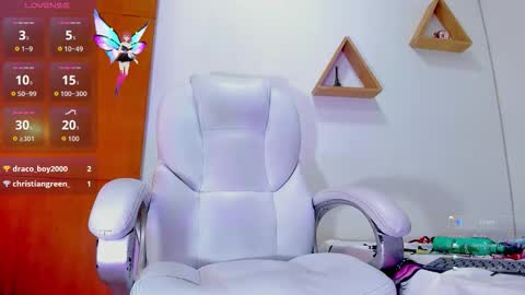 Snapshot of miiarod chatting on October 22, 10:37 pm mia sofia online show from October 22, 10:37 pm