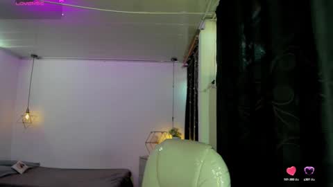 Snapshot of miiss_greyy chatting on September 22, 12:14 pm miiss_greyy online show from September 22, 12:14 pm