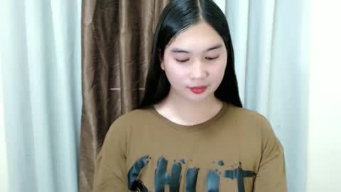 Snapshot of mikayla_slut chatting on November 2, 7:01 am Kyla online show from November 2, 7:01 am