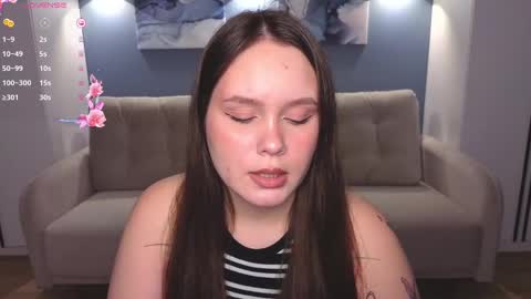 Snapshot of miki_miki_cutie chatting on February 25, 5:19 pm Mikki online show from February 25, 5:19 pm