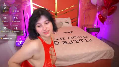 Snapshot of mikiikiwi chatting on February 26, 8:24 pm Miki online show from February 26, 8:24 pm