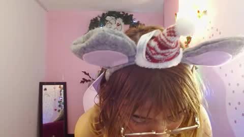 Mikka 3 online show from December 5, 4:19 pm