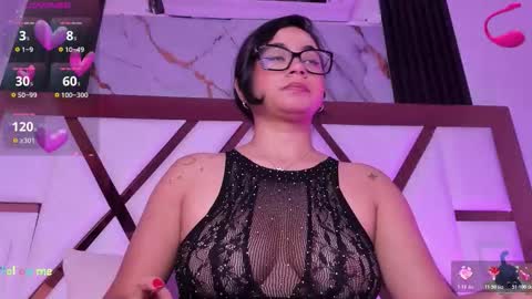 Snapshot of mila_clum chatting on October 23, 7:20 pm Camila online show from October 23, 7:20 pm