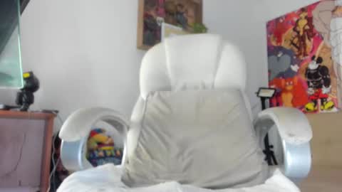 Snapshot of mila_dash chatting on October 31, 11:14 am Mila Dash online show from October 31, 11:14 am