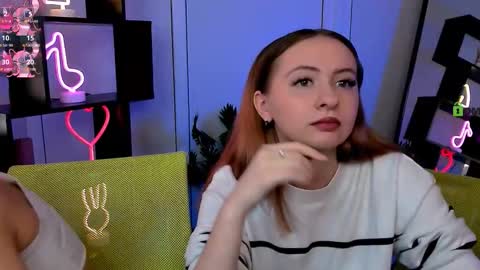 Snapshot of mila_glow chatting on October 25, 9:17 am mila_glow online show from October 25, 9:17 am