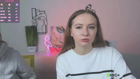 Snapshot of mila_glow chatting on October 17, 7:17 pm mila_glow online show from October 17, 7:17 pm