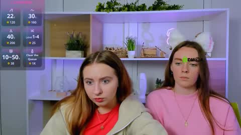 Snapshot of mila_glow chatting on October 10, 9:47 am mila_glow online show from October 10, 9:47 am