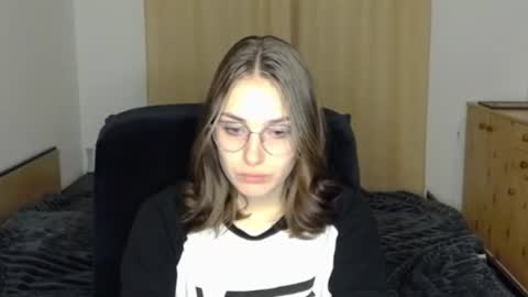 mila_keyy online show from July 24, 8:16 pm