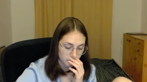 mila_keyy online show from July 13, 9:37 pm