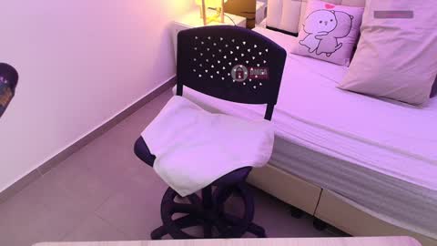 Snapshot of mila_kiitty chatting on January 8, 11:21 am Milena  online show from January 8, 11:21 am