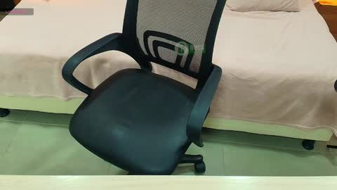 Snapshot of mila_kiitty chatting on February 19, 11:17 am Milena  online show from February 19, 11:17 am