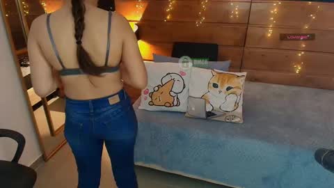 Snapshot of mila_kiitty chatting on September 25, 11:09 am Milena  online show from September 25, 11:09 am