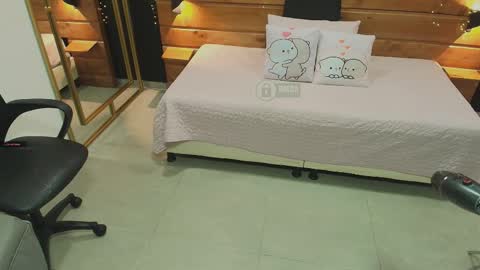 Snapshot of mila_kiitty chatting on September 29, 11:04 am Milena  online show from September 29, 11:04 am