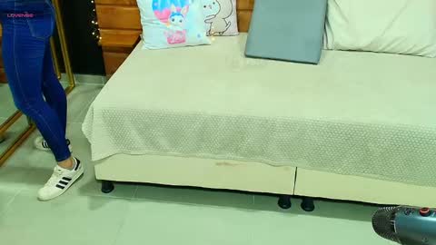 Snapshot of mila_kiitty chatting on March 4, 11:40 am Milena  online show from March 4, 11:40 am