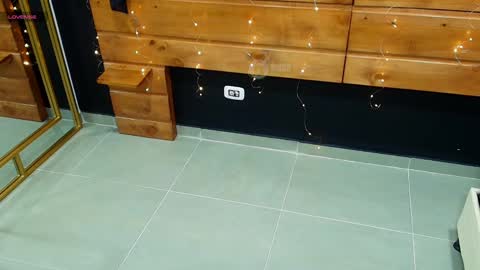 Snapshot of mila_kiitty chatting on March 3, 11:14 am Milena  online show from March 3, 11:14 am