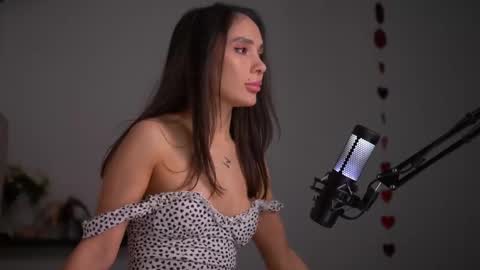 Snapshot of mila_may_ chatting on February 9, 6:11 am mila may online show from February 9, 6:11 am